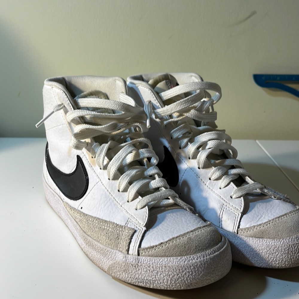 Nike Mid Blazer black and white hi top sneakers size 8